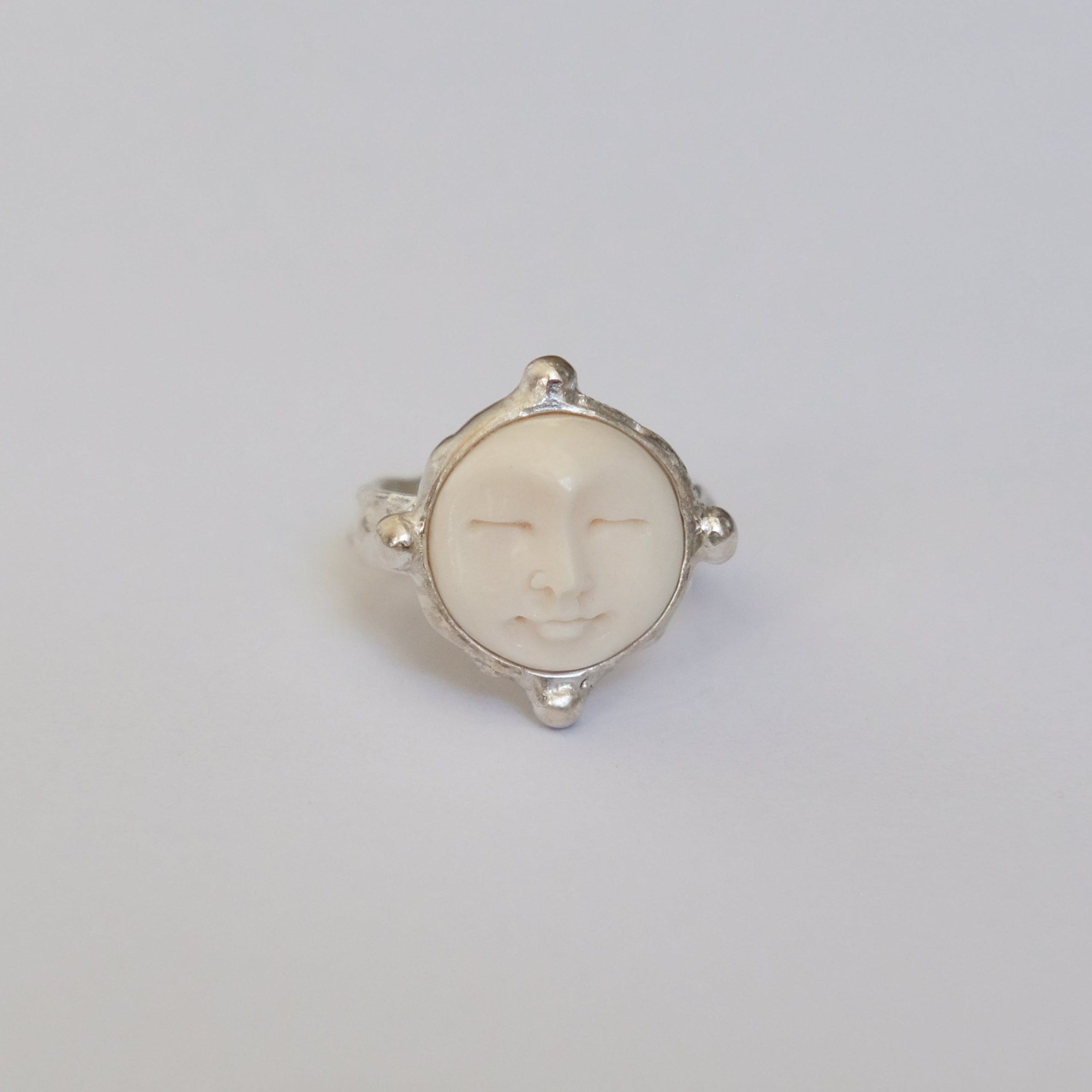 The Moonface Ring