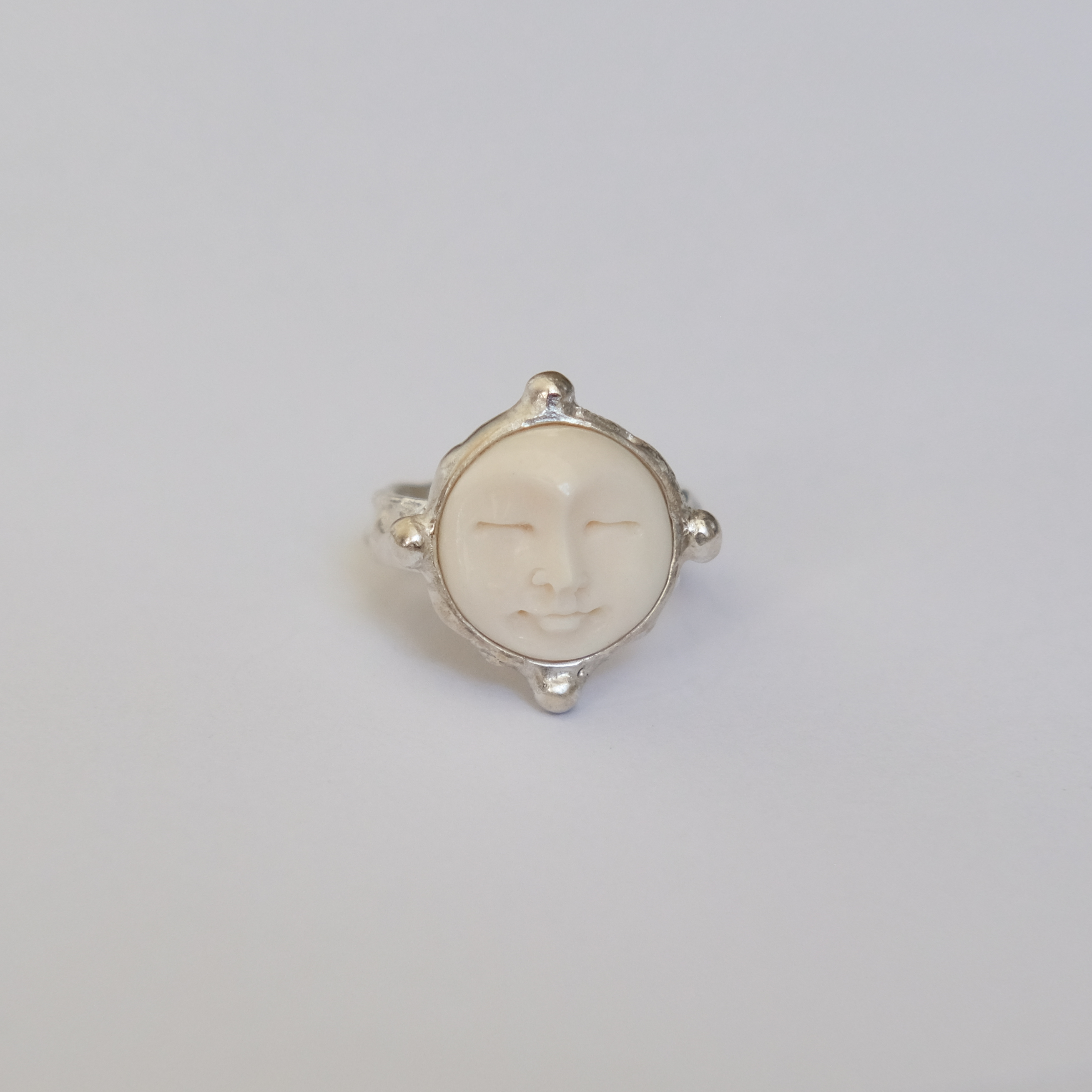 The Moonface Ring