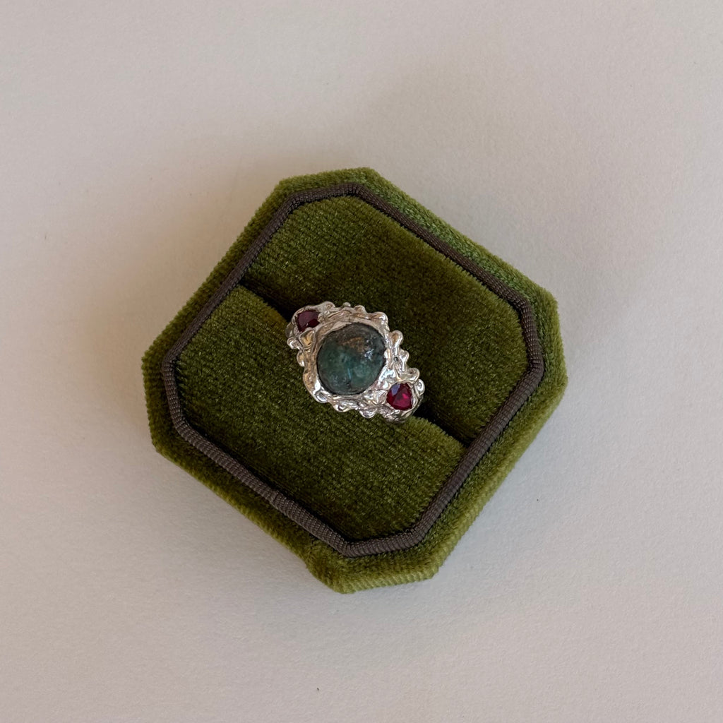 Lovers Emerald Ring
