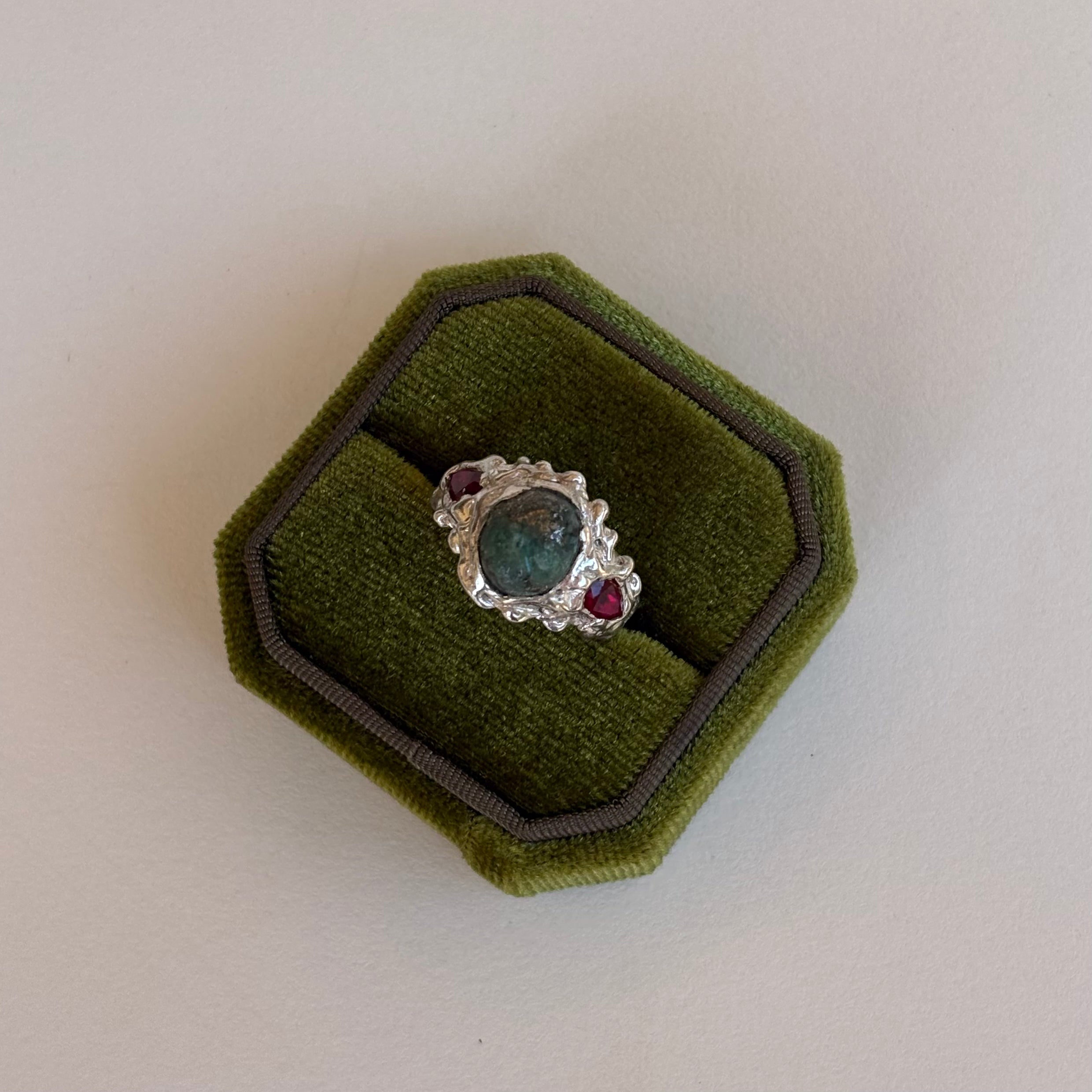 Lovers Emerald Ring