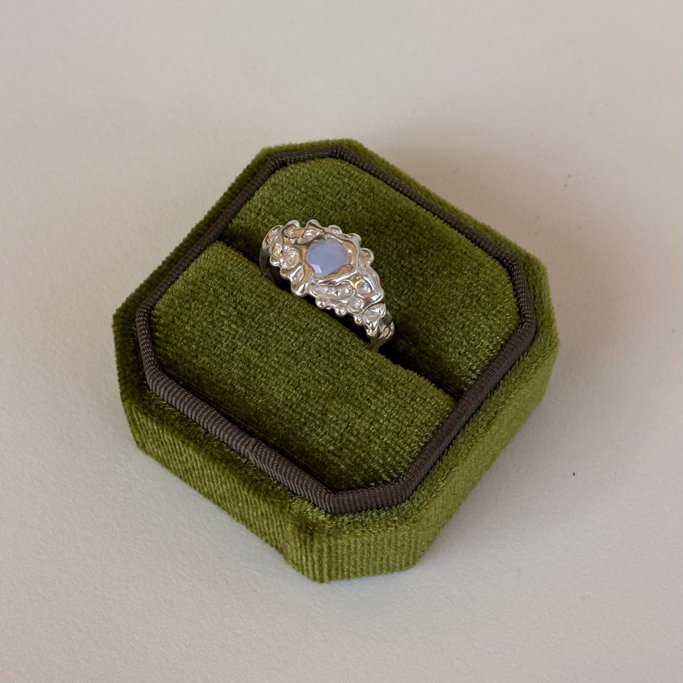 Luna Ring